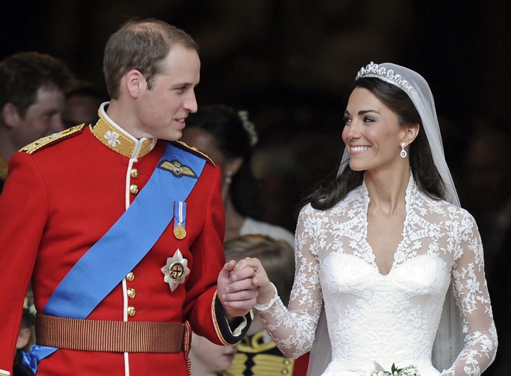 Britain Kate Turns 40